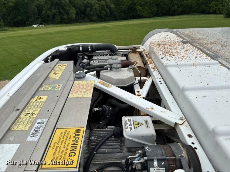 image for item FB5737 2018 Freightliner 7300 refrigerated delivery truck