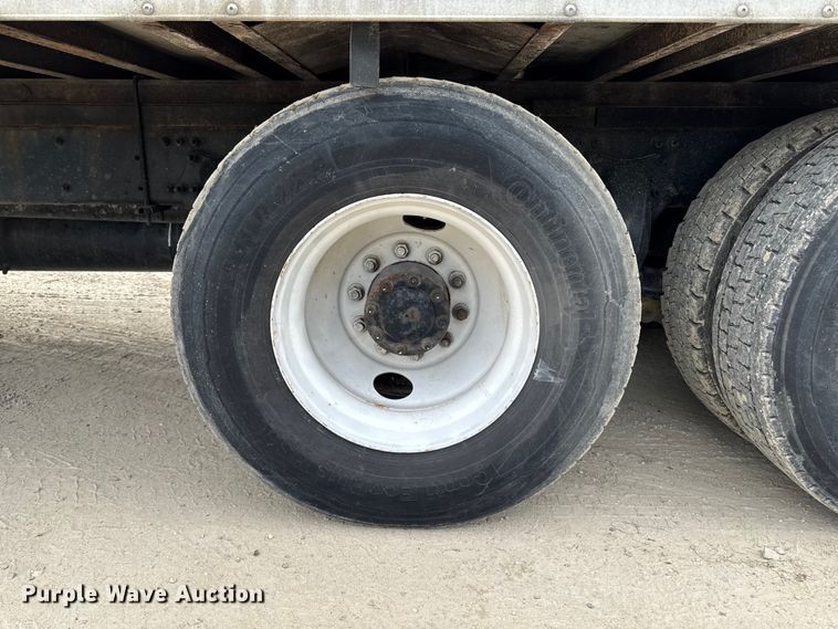 image for item FB5737 2018 Freightliner 7300 refrigerated delivery truck