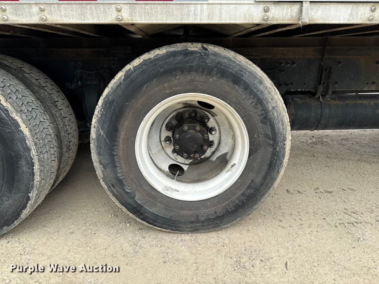image for item FB5737 2018 Freightliner 7300 refrigerated delivery truck