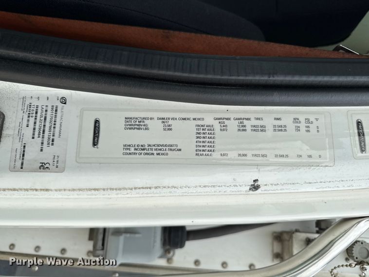 image for item FB5737 2018 Freightliner 7300 refrigerated delivery truck