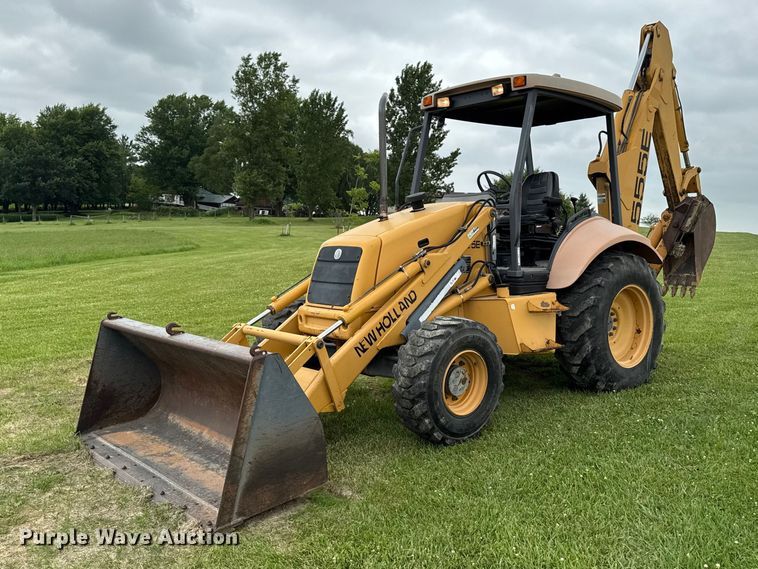 image for item FB5741 1999 New Holland 555E backhoe