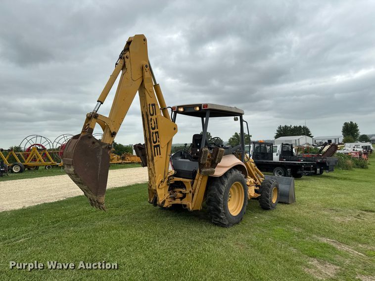 image for item FB5741 1999 New Holland 555E backhoe
