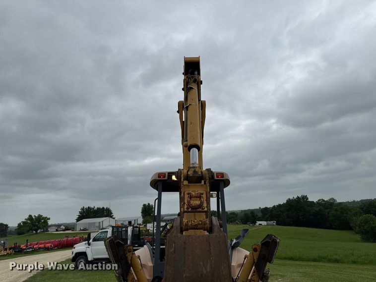 image for item FB5741 1999 New Holland 555E backhoe