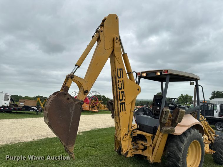 image for item FB5741 1999 New Holland 555E backhoe