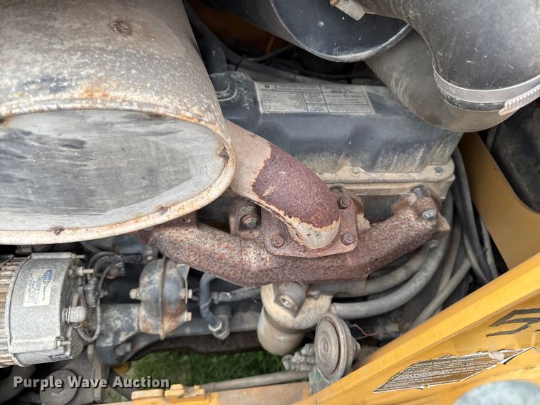 image for item FB5741 1999 New Holland 555E backhoe