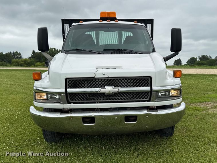 image for item FB5742 2006 Chevrolet C5500 flatbed truck