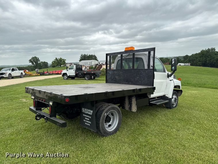 image for item FB5742 2006 Chevrolet C5500 flatbed truck