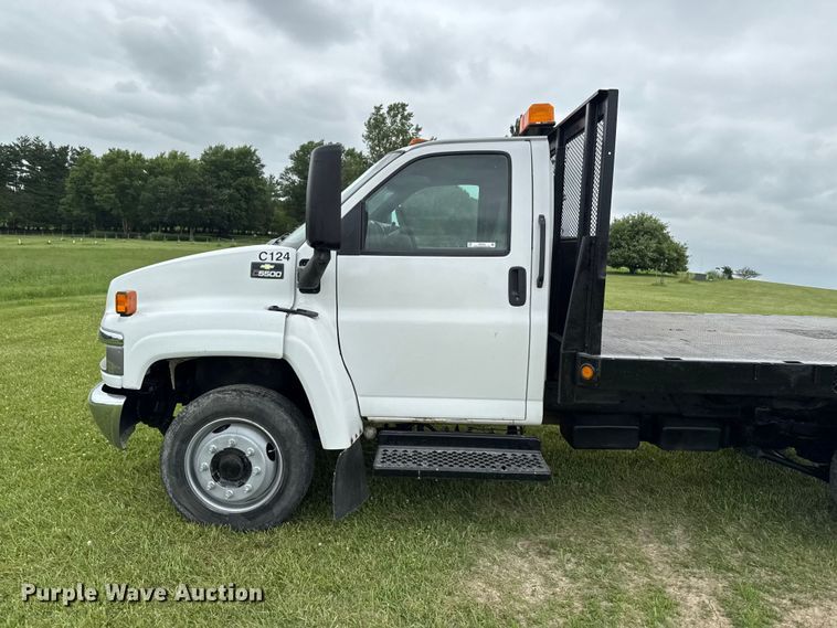 image for item FB5742 2006 Chevrolet C5500 flatbed truck