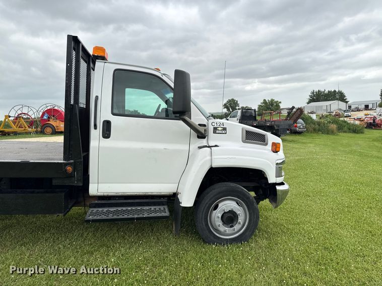 image for item FB5742 2006 Chevrolet C5500 flatbed truck