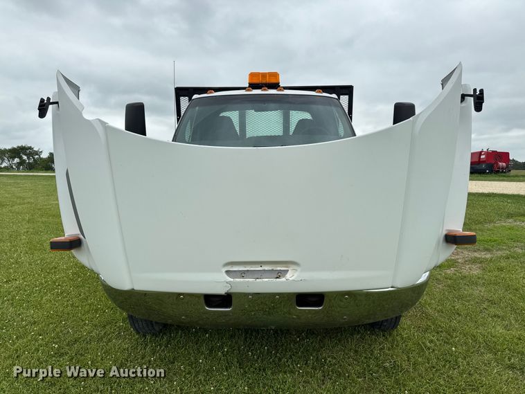 image for item FB5742 2006 Chevrolet C5500 flatbed truck