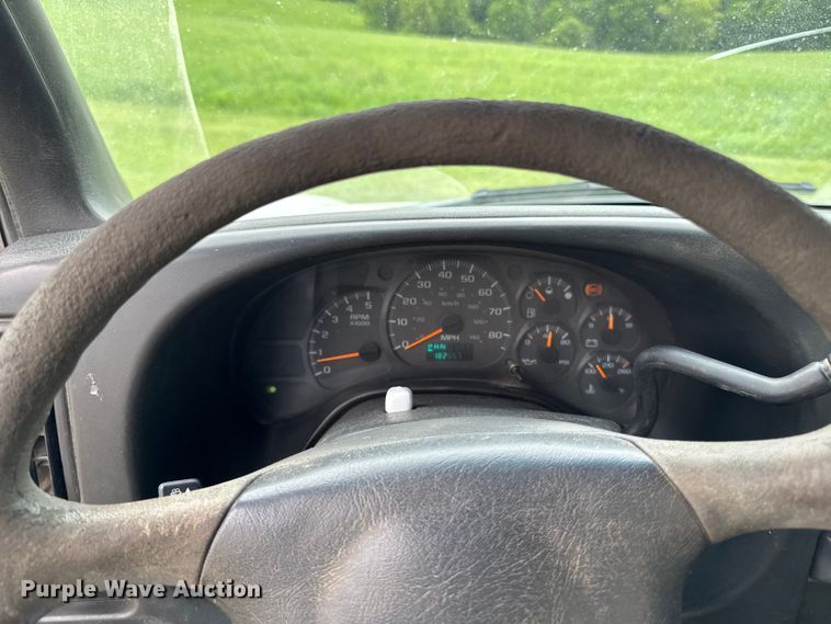 image for item FB5742 2006 Chevrolet C5500 flatbed truck