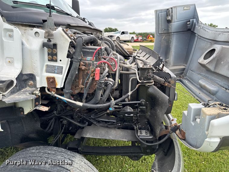 image for item FB5742 2006 Chevrolet C5500 flatbed truck