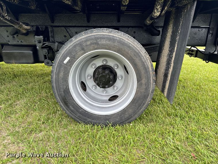 image for item FB5742 2006 Chevrolet C5500 flatbed truck