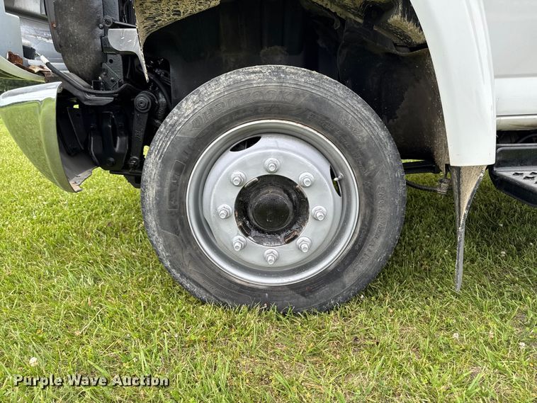 image for item FB5742 2006 Chevrolet C5500 flatbed truck
