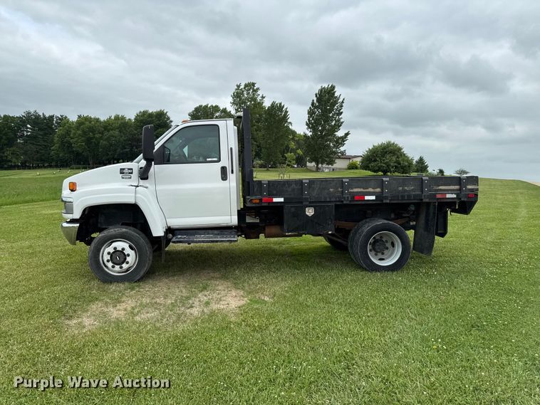 image for item FB5743 2005 Chevrolet C4500 dump truck