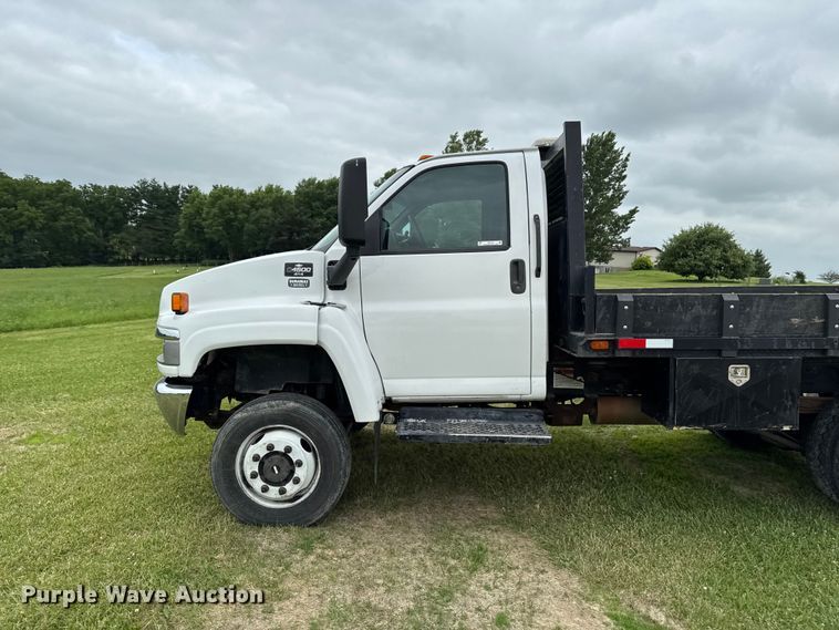 image for item FB5743 2005 Chevrolet C4500 dump truck
