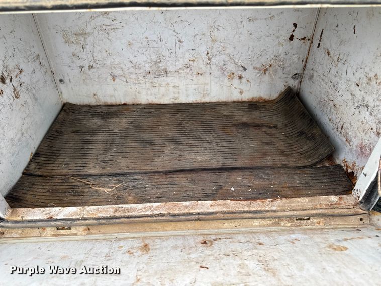 image for item FB5743 2005 Chevrolet C4500 dump truck