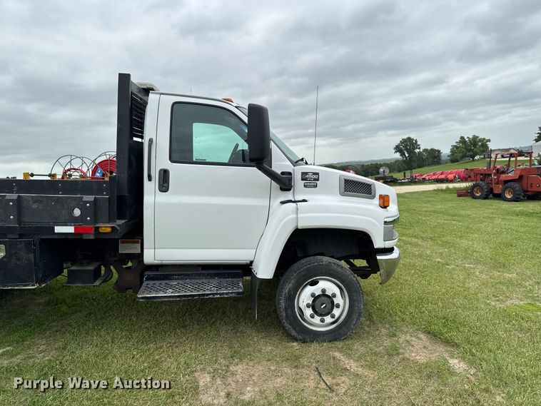 image for item FB5743 2005 Chevrolet C4500 dump truck