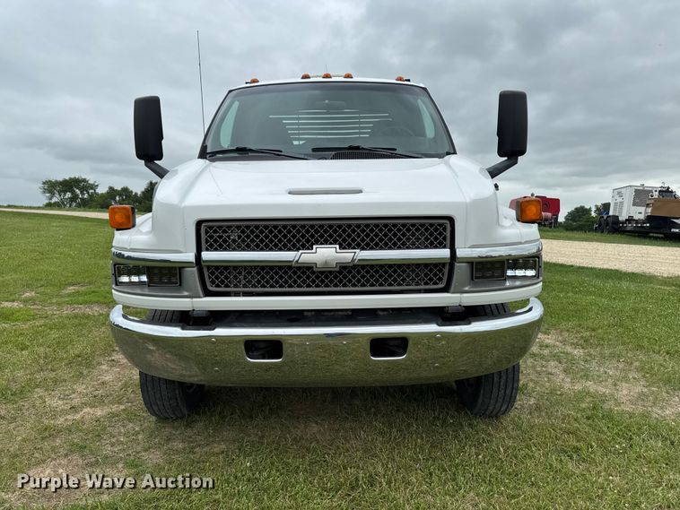 image for item FB5743 2005 Chevrolet C4500 dump truck