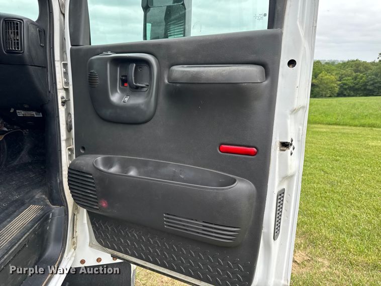 image for item FB5743 2005 Chevrolet C4500 dump truck