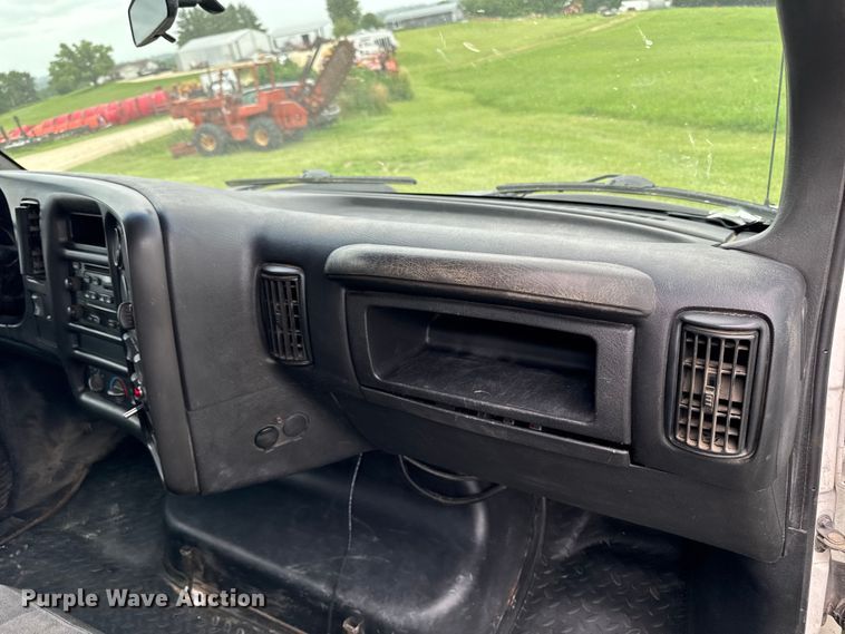 image for item FB5743 2005 Chevrolet C4500 dump truck