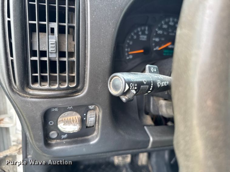 image for item FB5743 2005 Chevrolet C4500 dump truck