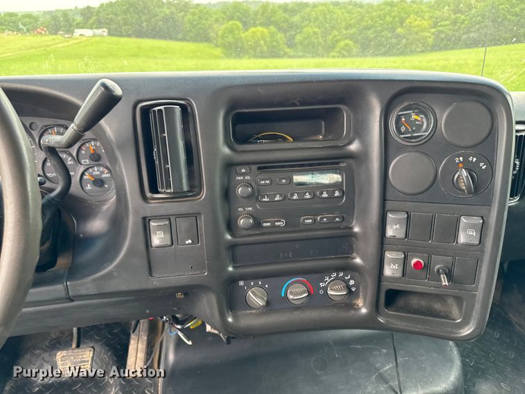 image for item FB5743 2005 Chevrolet C4500 dump truck