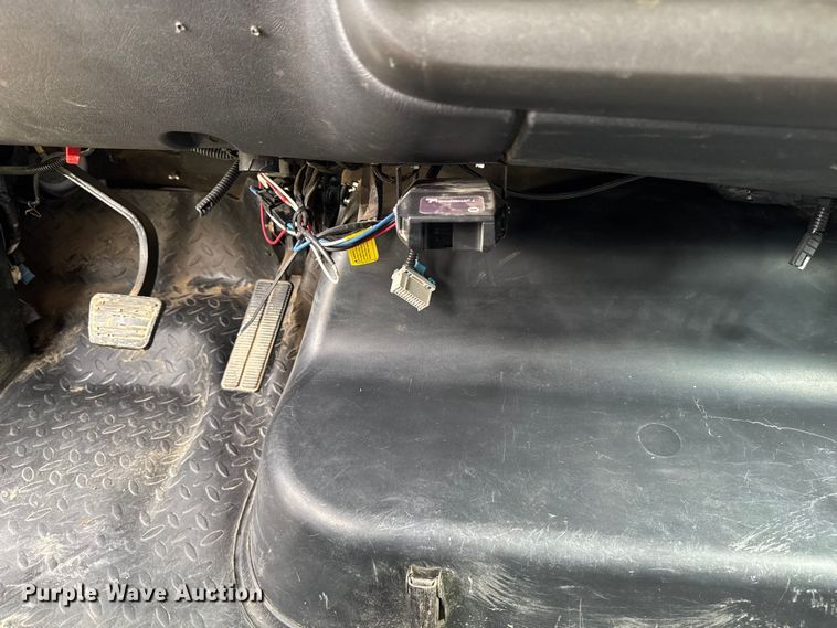 image for item FB5743 2005 Chevrolet C4500 dump truck