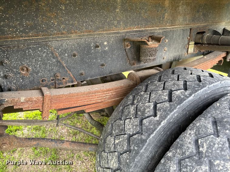 image for item FB5743 2005 Chevrolet C4500 dump truck