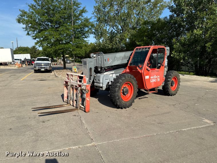 image for item FB5746 2017 Skyjack SJ643TH telehandler