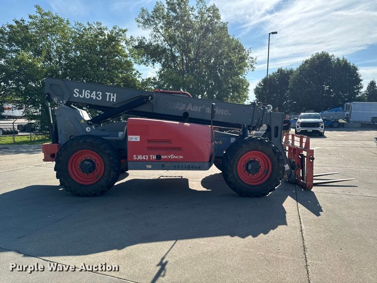 image for item FB5746 2017 Skyjack SJ643TH telehandler