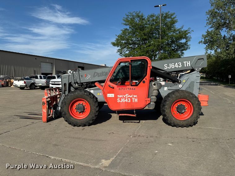 image for item FB5746 2017 Skyjack SJ643TH telehandler