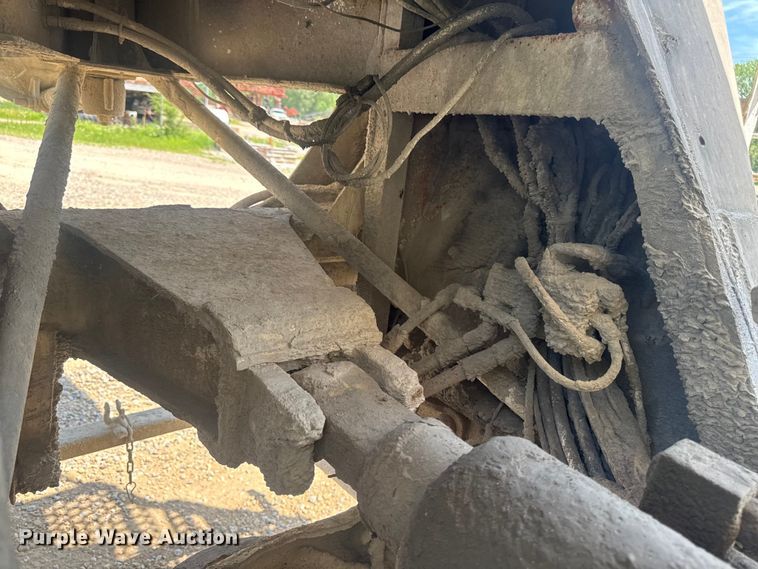 image for item FB5755 2005 International 5500i ready mix truck