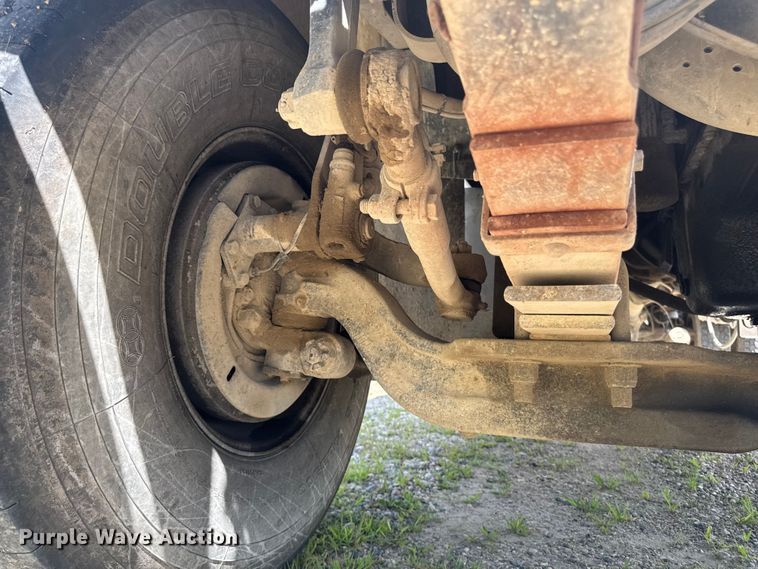 image for item FB5755 2005 International 5500i ready mix truck