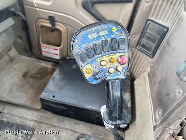 image for item FB5755 2005 International 5500i ready mix truck