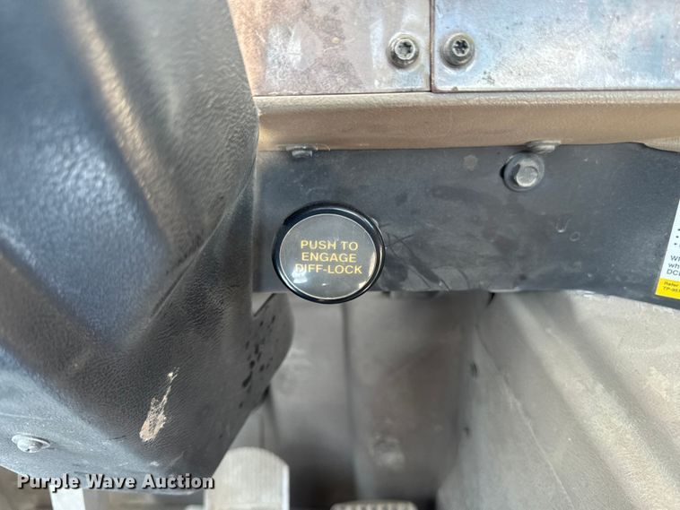 image for item FB5755 2005 International 5500i ready mix truck