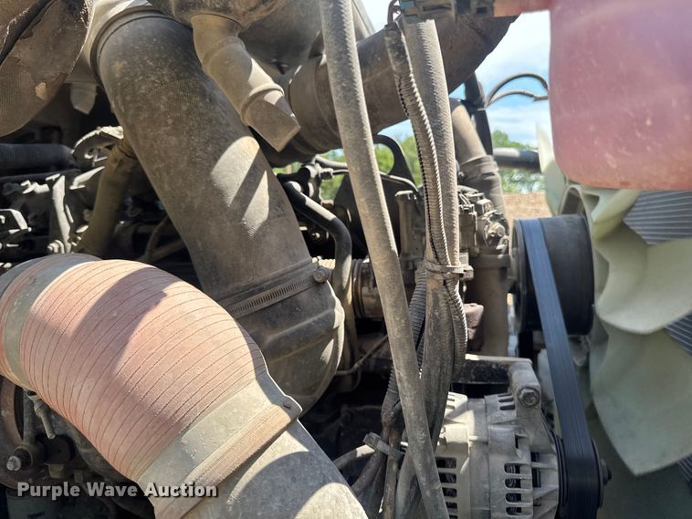 image for item FB5755 2005 International 5500i ready mix truck