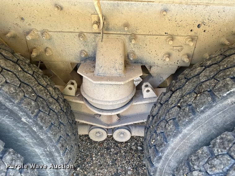 image for item FB5755 2005 International 5500i ready mix truck