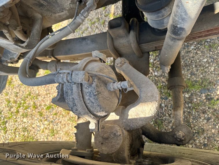 image for item FB5755 2005 International 5500i ready mix truck