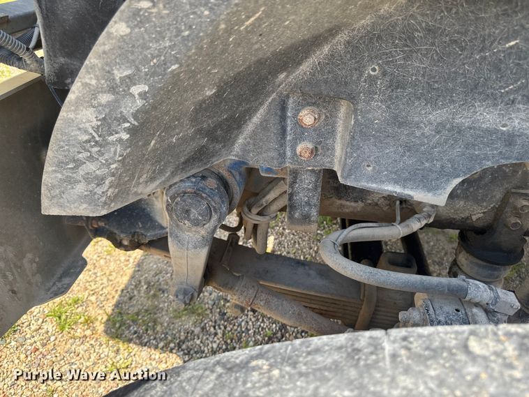 image for item FB5755 2005 International 5500i ready mix truck