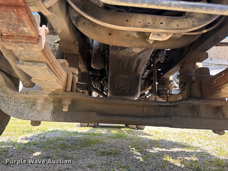image for item FB5756 2004 International 5500i ready mix truck