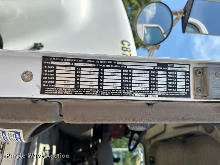 image for item FB5756 2004 International 5500i ready mix truck
