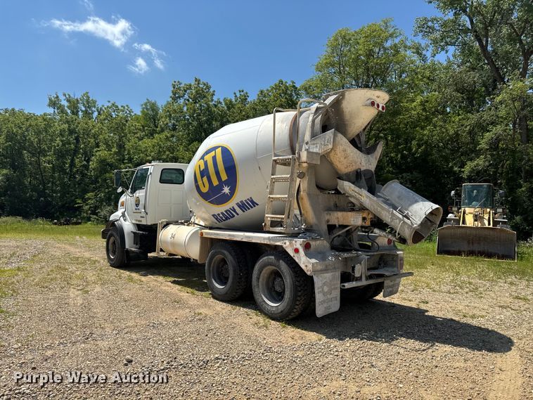 image for item FB5757 1999 Sterling L8513 ready mix truck