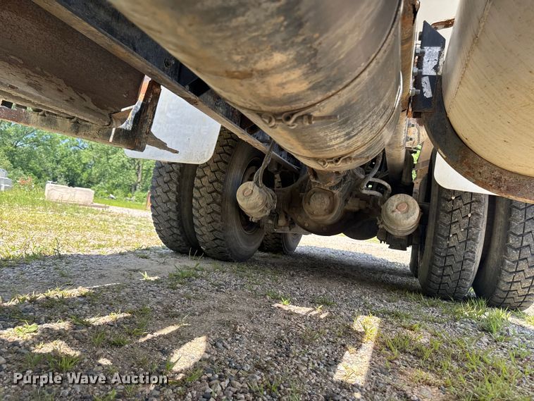 image for item FB5757 1999 Sterling L8513 ready mix truck