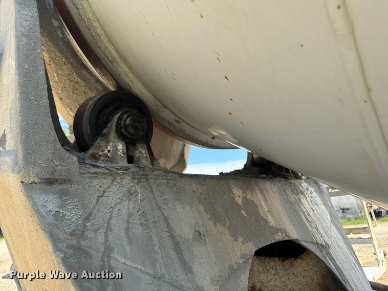 image for item FB5757 1999 Sterling L8513 ready mix truck