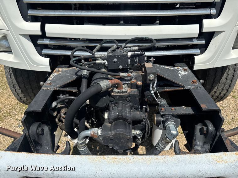 image for item FB5757 1999 Sterling L8513 ready mix truck