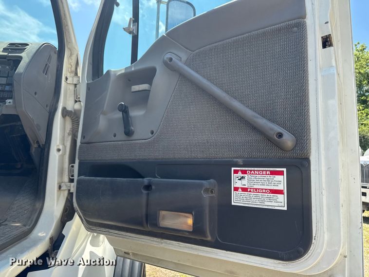 image for item FB5757 1999 Sterling L8513 ready mix truck