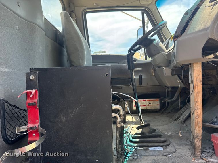 image for item FB5757 1999 Sterling L8513 ready mix truck
