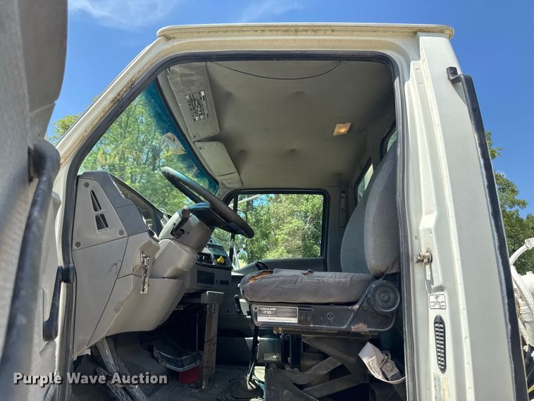 image for item FB5757 1999 Sterling L8513 ready mix truck