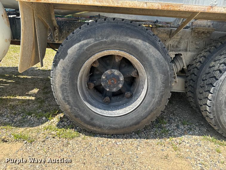 image for item FB5757 1999 Sterling L8513 ready mix truck